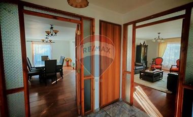 Venta casa 350m2, a 5 min. de Ruta 78