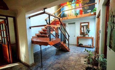 Venta casa 350m2, a 5 min. de Ruta 78