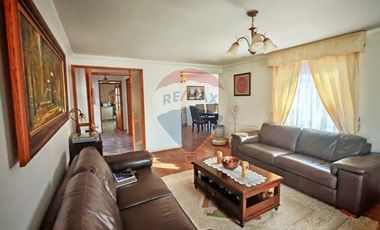 Venta casa 350m2, a 5 min. de Ruta 78