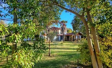 Venta casa 350m2, a 5 min. de Ruta 78