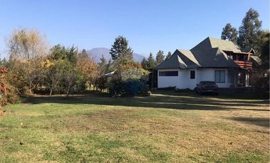 CASA EN PARCELA CON CESIÓN DE DERECHO