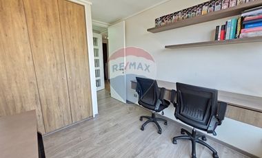 Moderno Depto La Reina/ 2D 2B