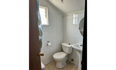 Casa en Peñaflor: Espaciosa y cómoda, ¡Descúbrela!