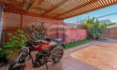 Espectacular casa en villa Macul, Metro Quilín