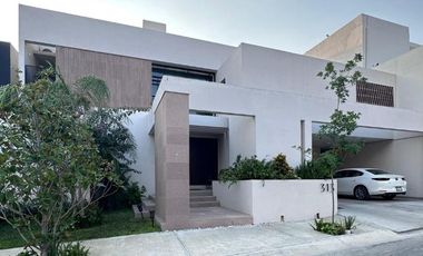 Casa en Venta en Bosques de las Misiones, Santiago NL