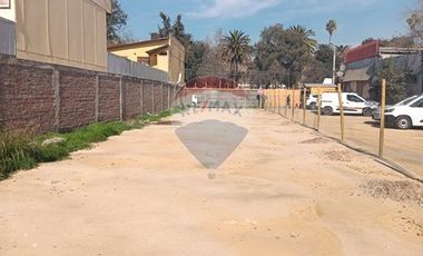 Sitio 450 m2 frente plaza Centenario, Melipilla