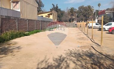 Sitio 450 m2 frente plaza Centenario, Melipilla