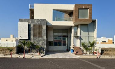 Casa Amueblada en Renta