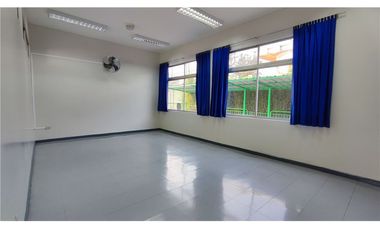 Edificio Comercial.......