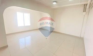 CASA COMERCIAL SECTOR SUR