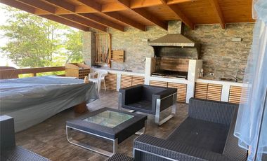 SE VENDE ESPECTACULAR CASA EN LAGO RAPEL 5D-3B