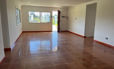 ARRIENDO CASA CON BELLO ENTORNO CAMPESTRE A 2 KM DE LOS ÁNGELES