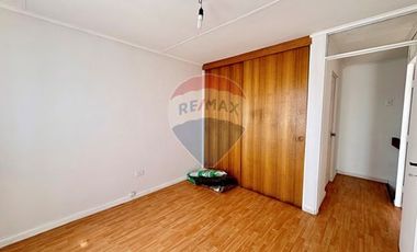 Acogedora casa de 2 pisos en Av. Argentina