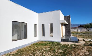 VENTA DE PARCELA CON CASA EN COINCO