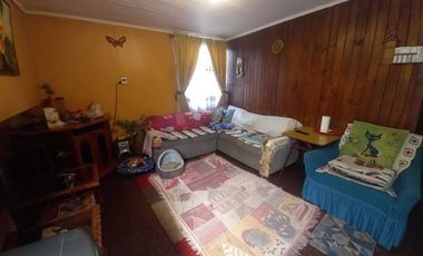 COMODA CASA EN PASAJE TRANQUILO