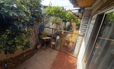 COMODA CASA EN PASAJE TRANQUILO