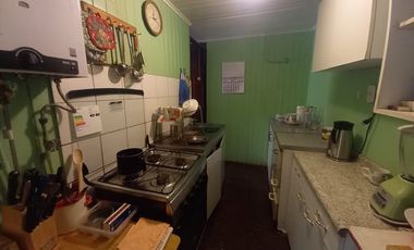 COMODA CASA EN PASAJE TRANQUILO