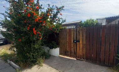 COMODA CASA EN PASAJE TRANQUILO