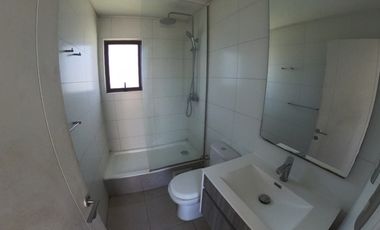 Casa en arriendo c/ estacionamiento en Centro de Quillota