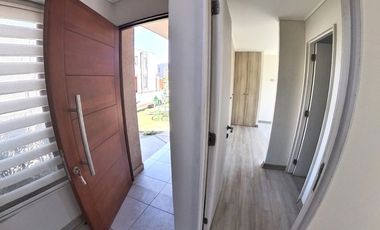 Casa en arriendo c/ estacionamiento en Centro de Quillota