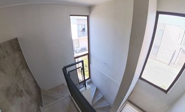 Casa en arriendo c/ estacionamiento en Centro de Quillota