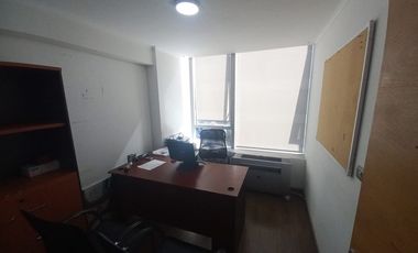Increíble Oficina Full Equipado en Arriendo