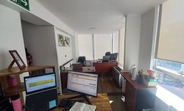 Increíble Oficina Full Equipado en Arriendo