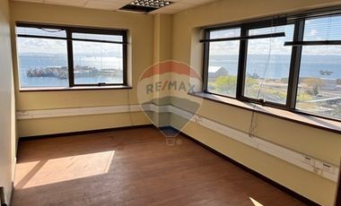 Piso Corporativo en Talcahuano, Frente a Puerto