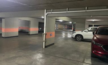 Venta Estacionamiento Ricardo Lyon, Providencia