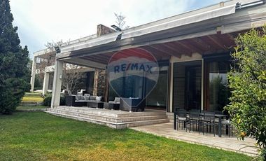 Moderna casa en Condominio Sector Los Trapences