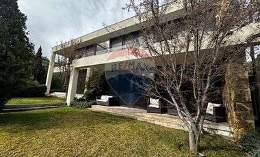 Moderna casa en Condominio Sector Los Trapences