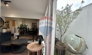 Local Ccial Alonso Cordova casi esq Vitacura