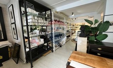 Local Ccial Alonso Cordova casi esq Vitacura