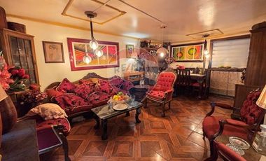 Gran casa Cerca a metro Las Mercedes - Pte Alto