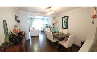 Hermosa y amplia casa en parque ingles