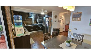 Hermosa y amplia casa en parque ingles