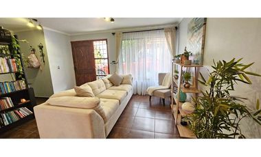 Hermosa y amplia casa en parque ingles