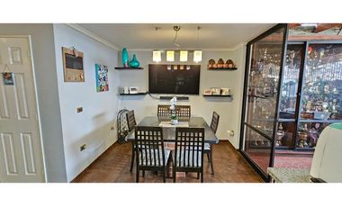 Hermosa y amplia casa en parque ingles