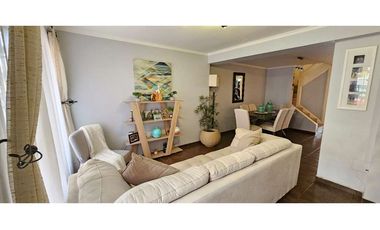 Hermosa y amplia casa en parque ingles