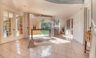 Casa Exclusiva en Lo Barnechea con Piscina