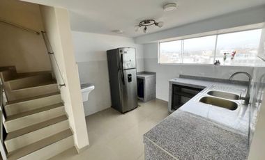 DUPLEX EN VENTA FRENTE AL MAR EN LURIN