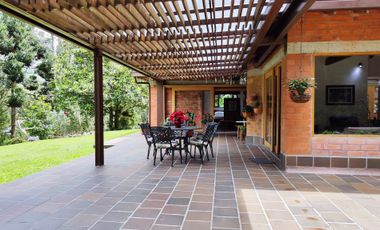 VENTA CASA CAMPESTRE EN EL RETIRO UN NIVEL