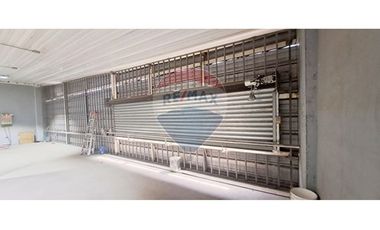 EXCELENTE BODEGA CON OFICINA