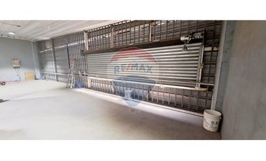 EXCELENTE BODEGA CON OFICINA