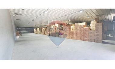 EXCELENTE BODEGA CON OFICINA