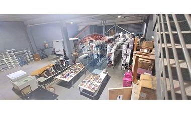 EXCELENTE BODEGA CON OFICINA