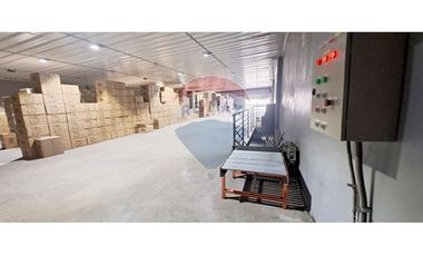 EXCELENTE BODEGA CON OFICINA