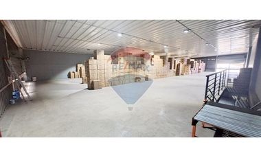 EXCELENTE BODEGA CON OFICINA