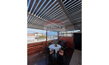 SE VENDE HOSTAL A  PASOS DE LA PLAYA BAHIA INGLESA