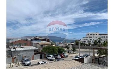 SE VENDE HOSTAL A  PASOS DE LA PLAYA BAHIA INGLESA